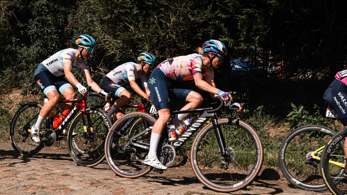 Tiffany Cromwell Races Paris Roubaix Femmes